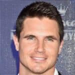 Robbie Amell - Famous Actor