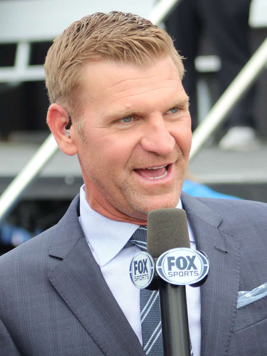 Clint Bowyer net worth in Racing category