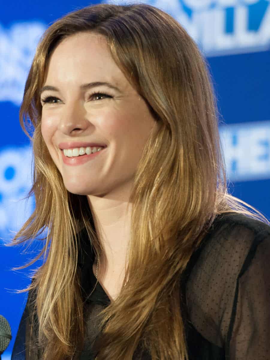 Danielle Panabaker - Famous Actor