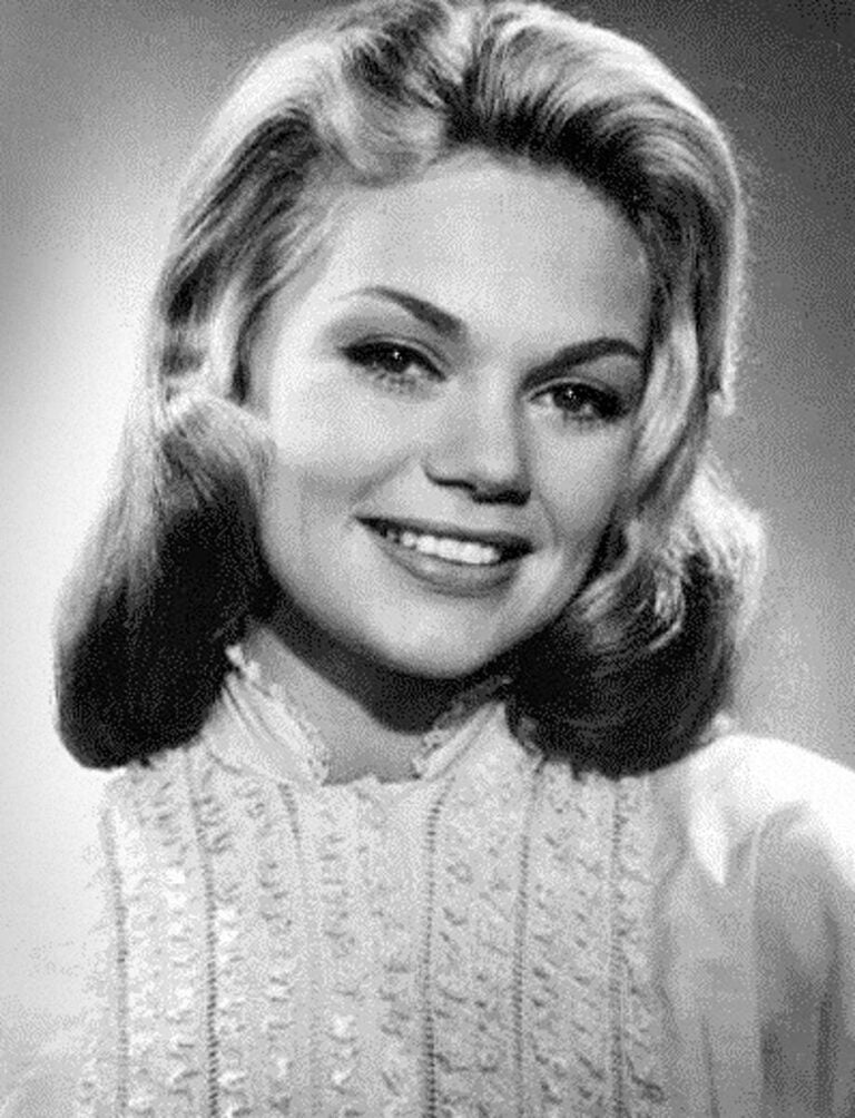 Dyan Cannon - Famous Screenwriter