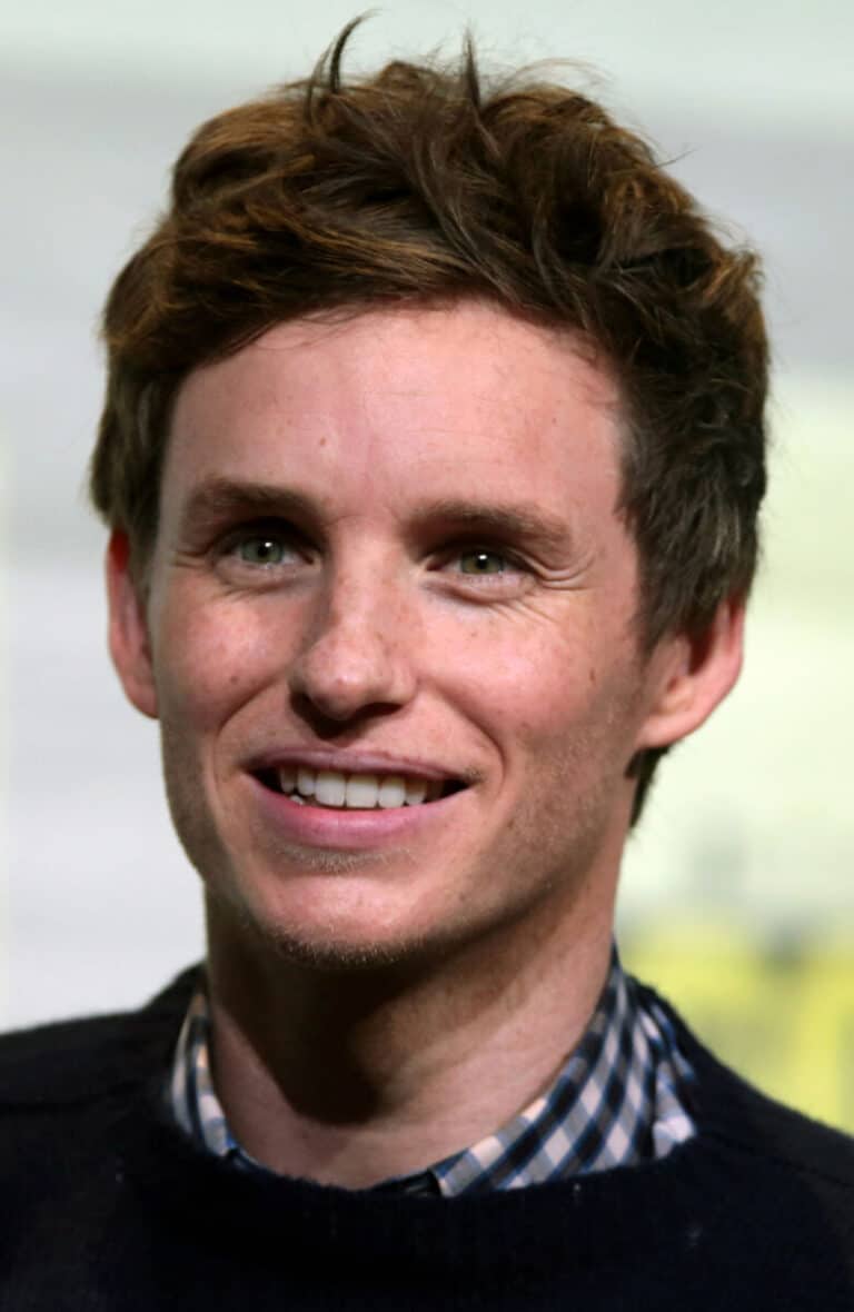 Eddie Redmayne - Famous Singer