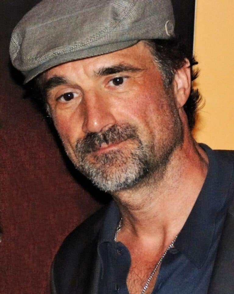 Elias Koteas - Famous Actor