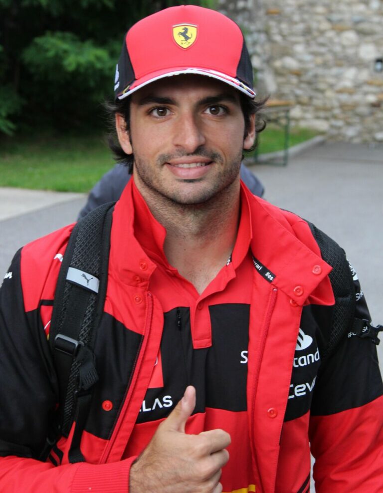 Carlos Sainz Jr. - Famous Race Car Driver