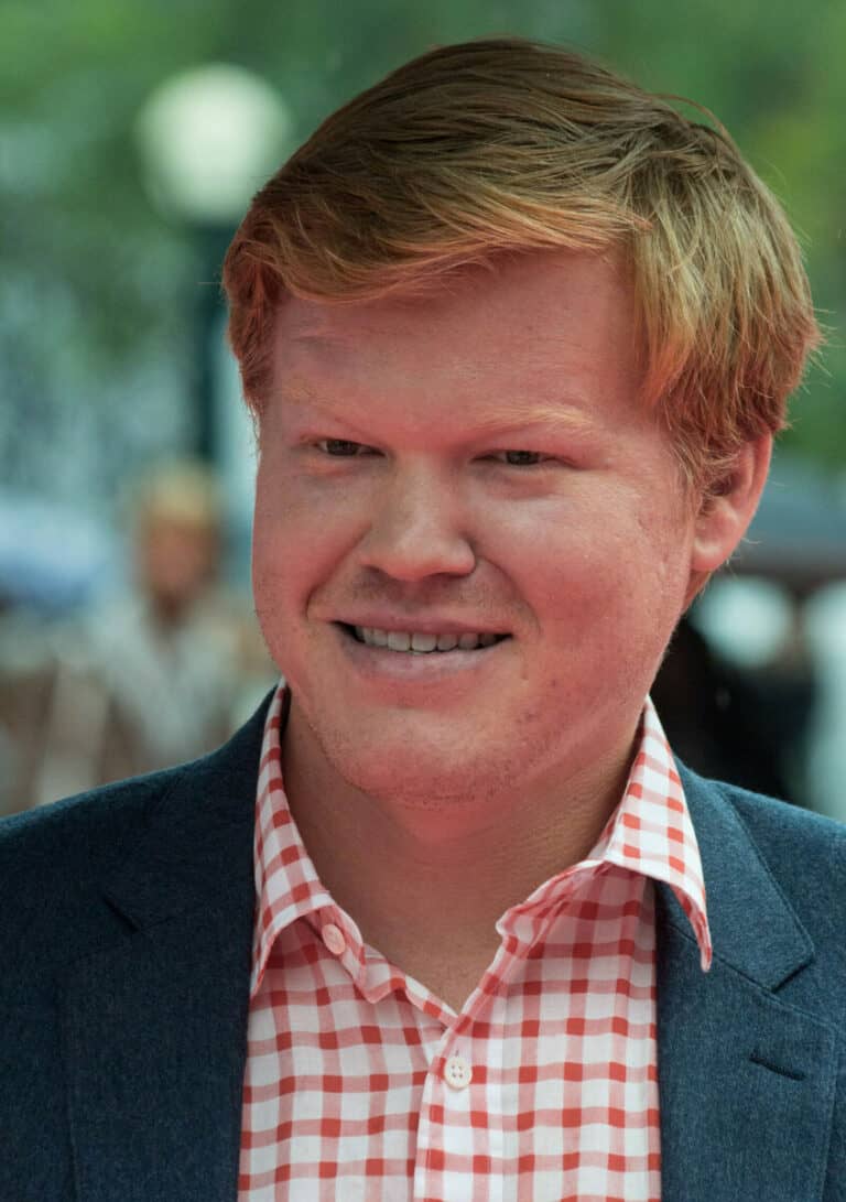 Jesse Plemons - Famous Guitarist