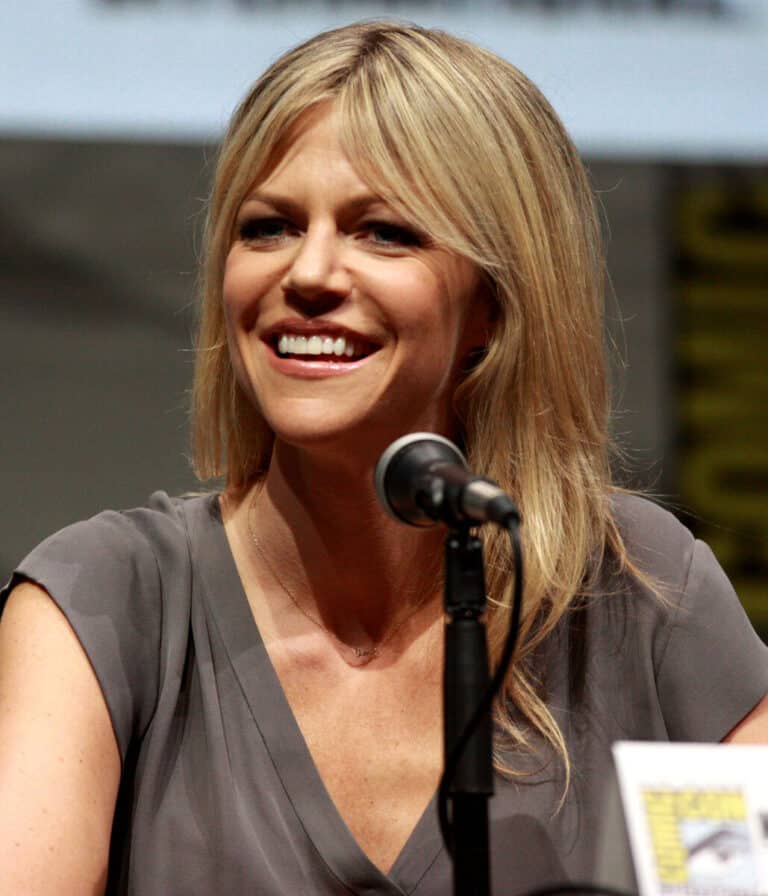 Kaitlin Olson - Famous Actor