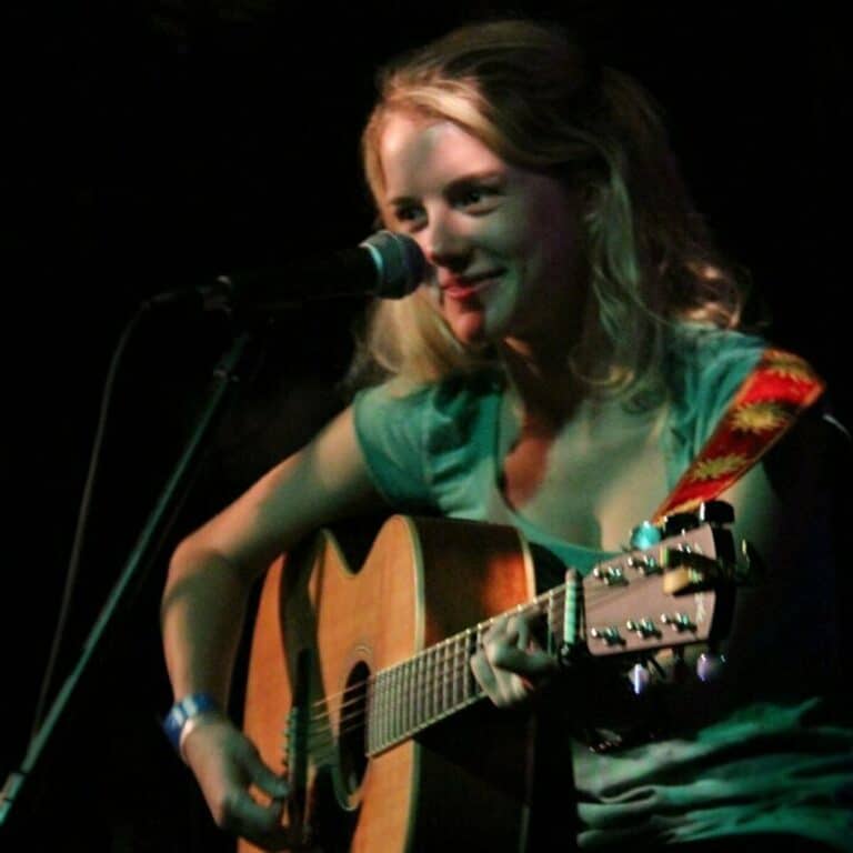 Laura Slade Wiggins - Famous Musician