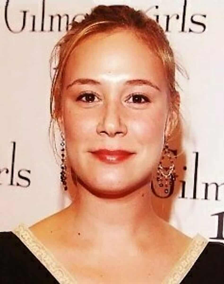 Liza Weil - Famous Actor