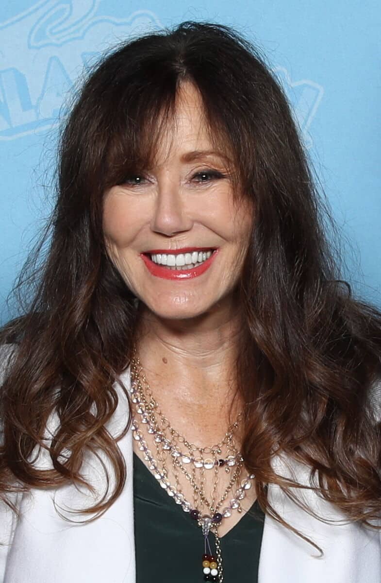 Mary McDonnell - Famous Actor