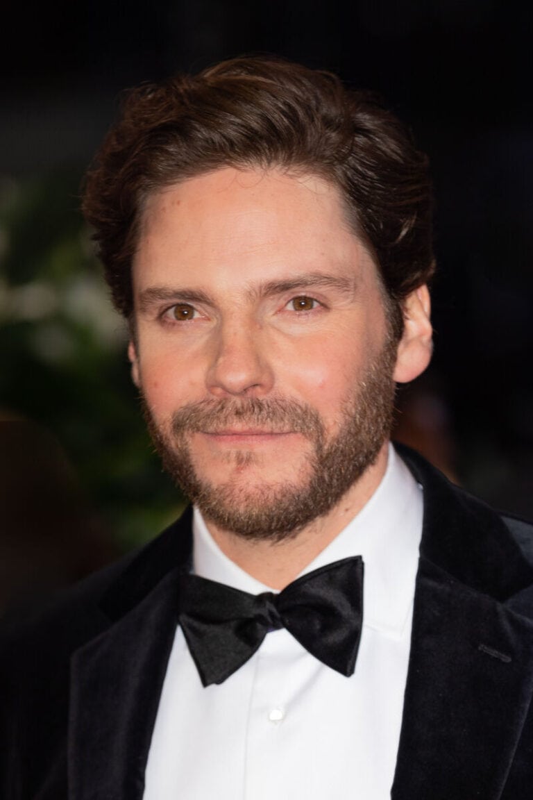 Daniel Brühl - Famous Actor