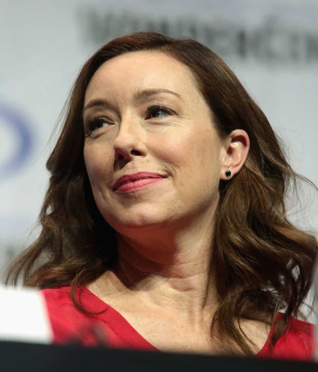 Molly Parker - Famous Actor