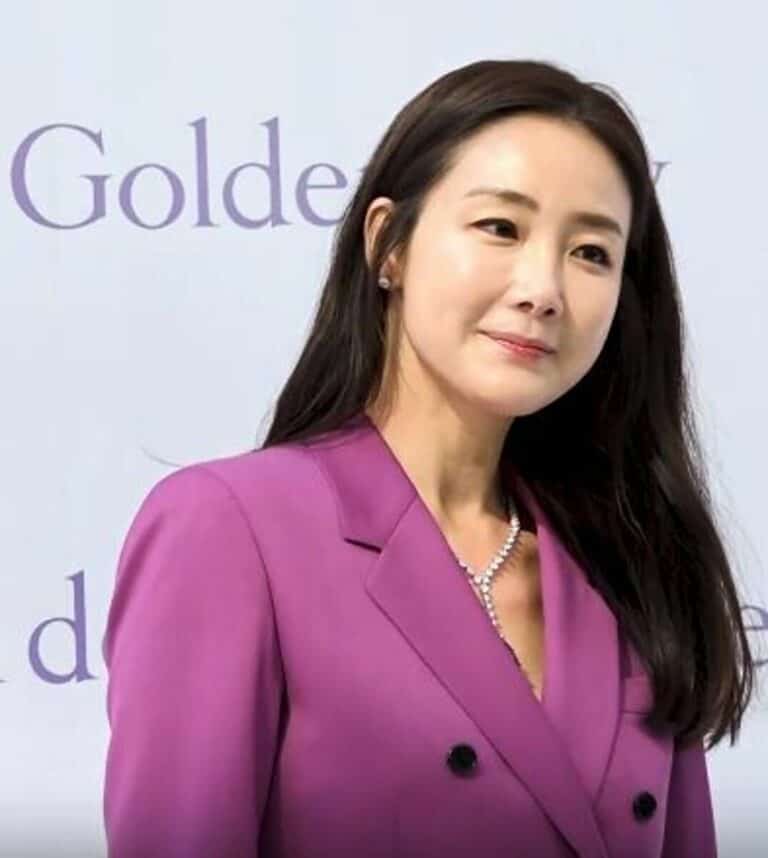 Choi Ji-woo - Famous Actor