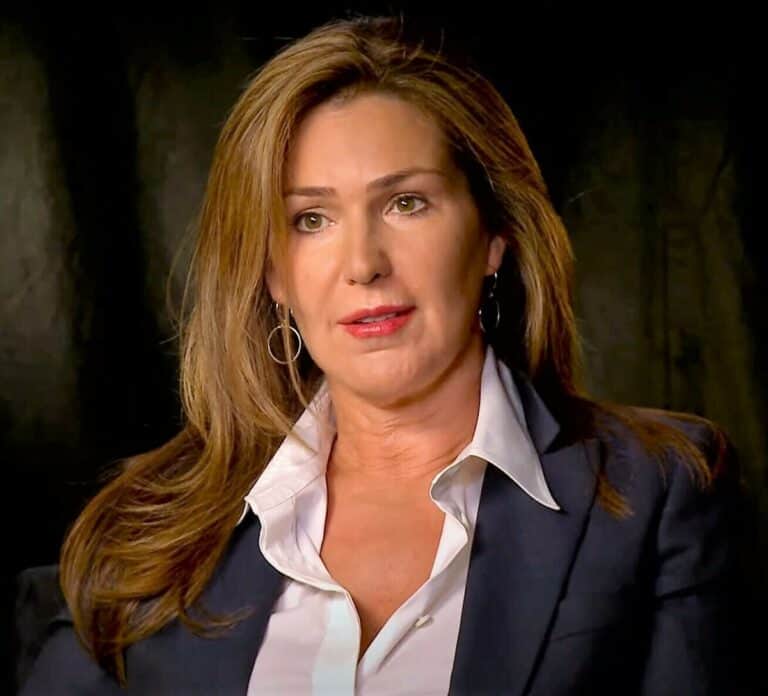 Peri Gilpin - Famous Actor