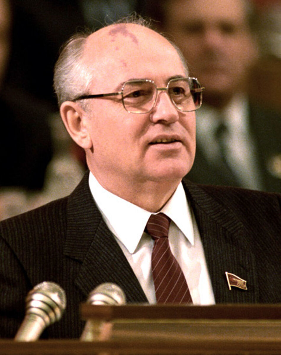 Mikhail Gorbachev - Famous Politician