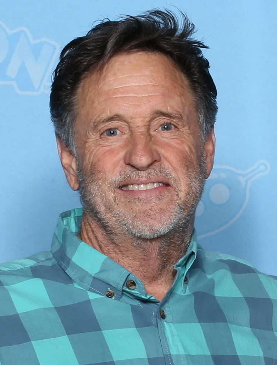 Robert Hays - Famous Television Director