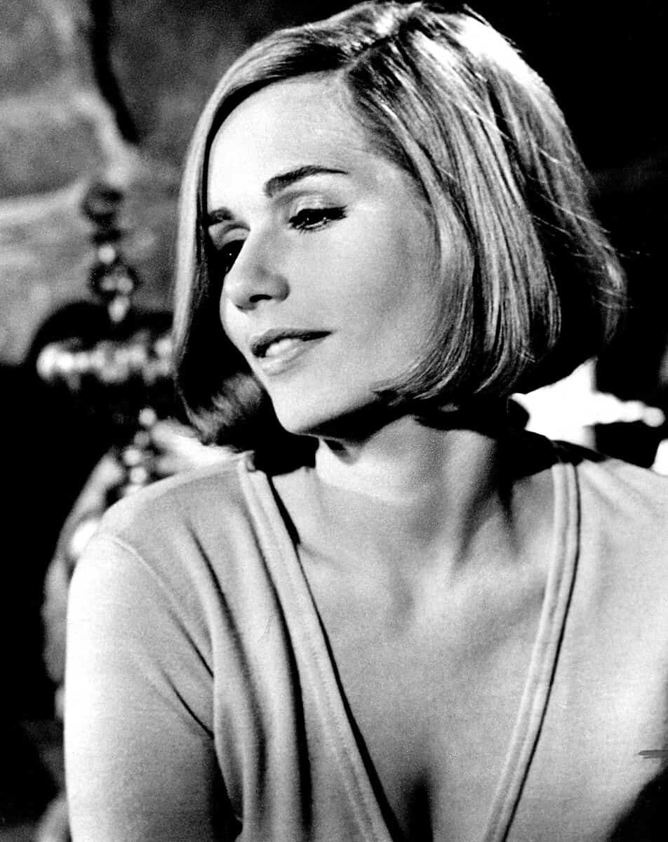 Sally Kellerman - Famous Activist