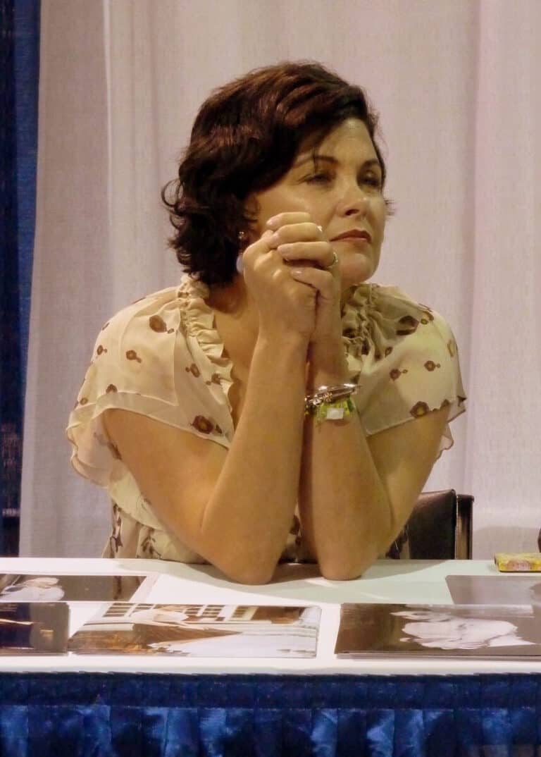 Sherilyn Fenn - Famous Actor