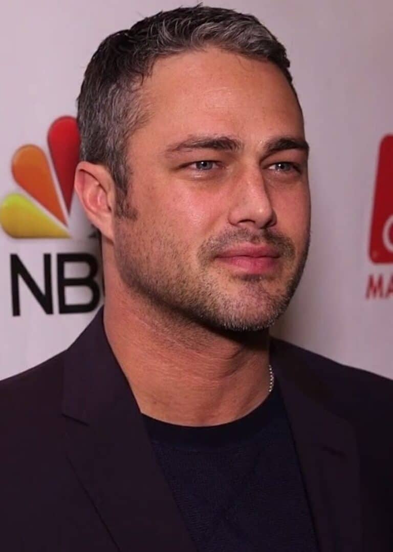 Taylor Kinney - Famous Model