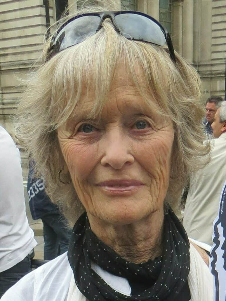 Virginia McKenna - Famous Singer