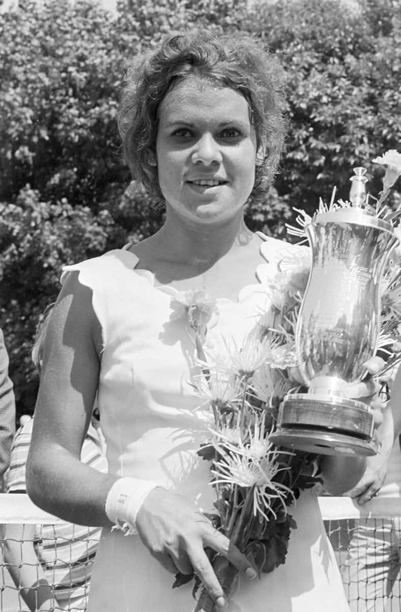 Evonne Goolagong Cawley - Famous Tennis Player