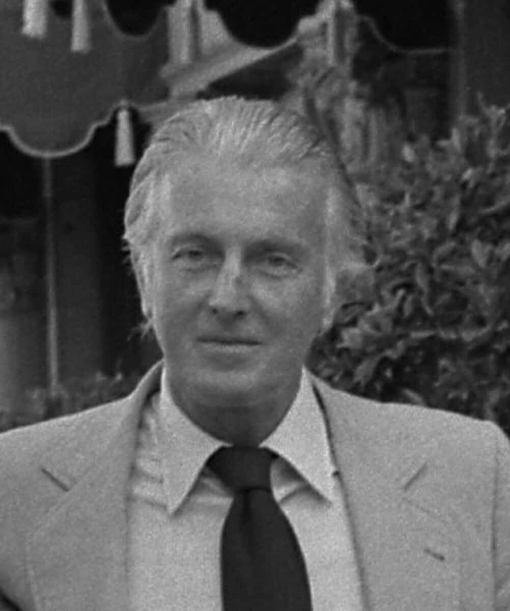 Hubert de Givenchy net worth in Business category