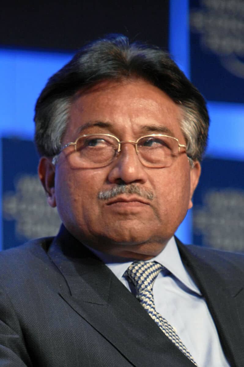 Pervez Musharraf - Famous Politician
