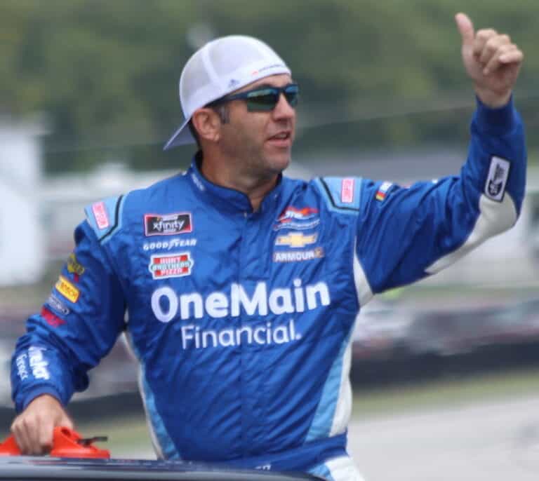 Elliott Sadler - Famous Race Car Driver