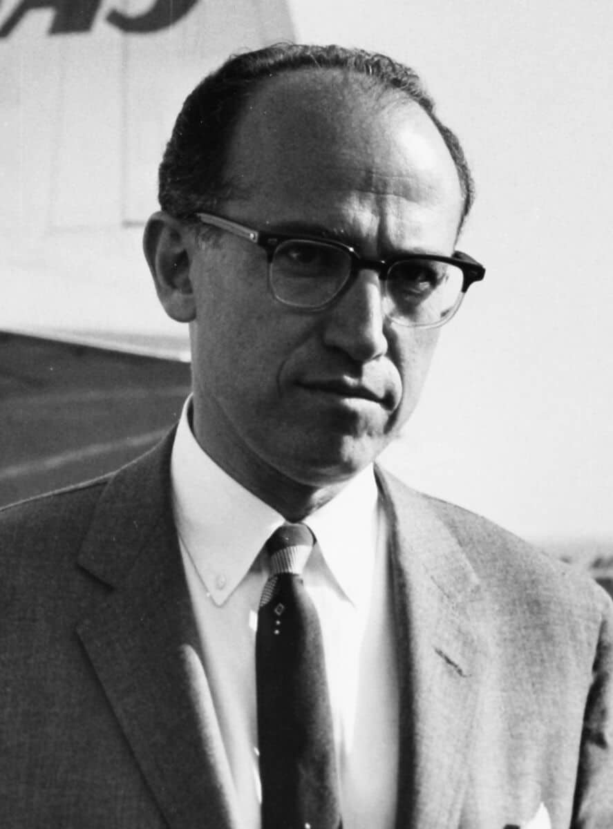 Jonas Salk net worth in Authors category
