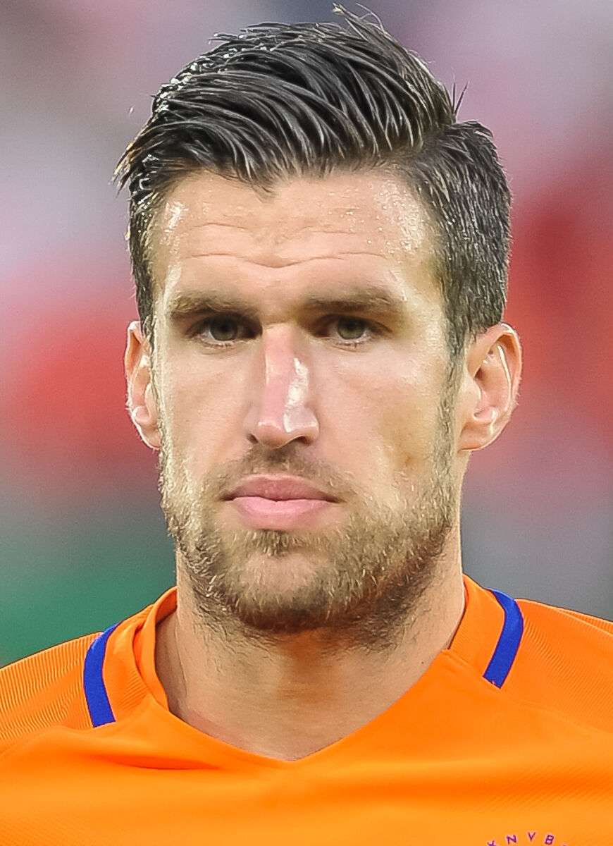 Kevin Strootman - Famous Football Player