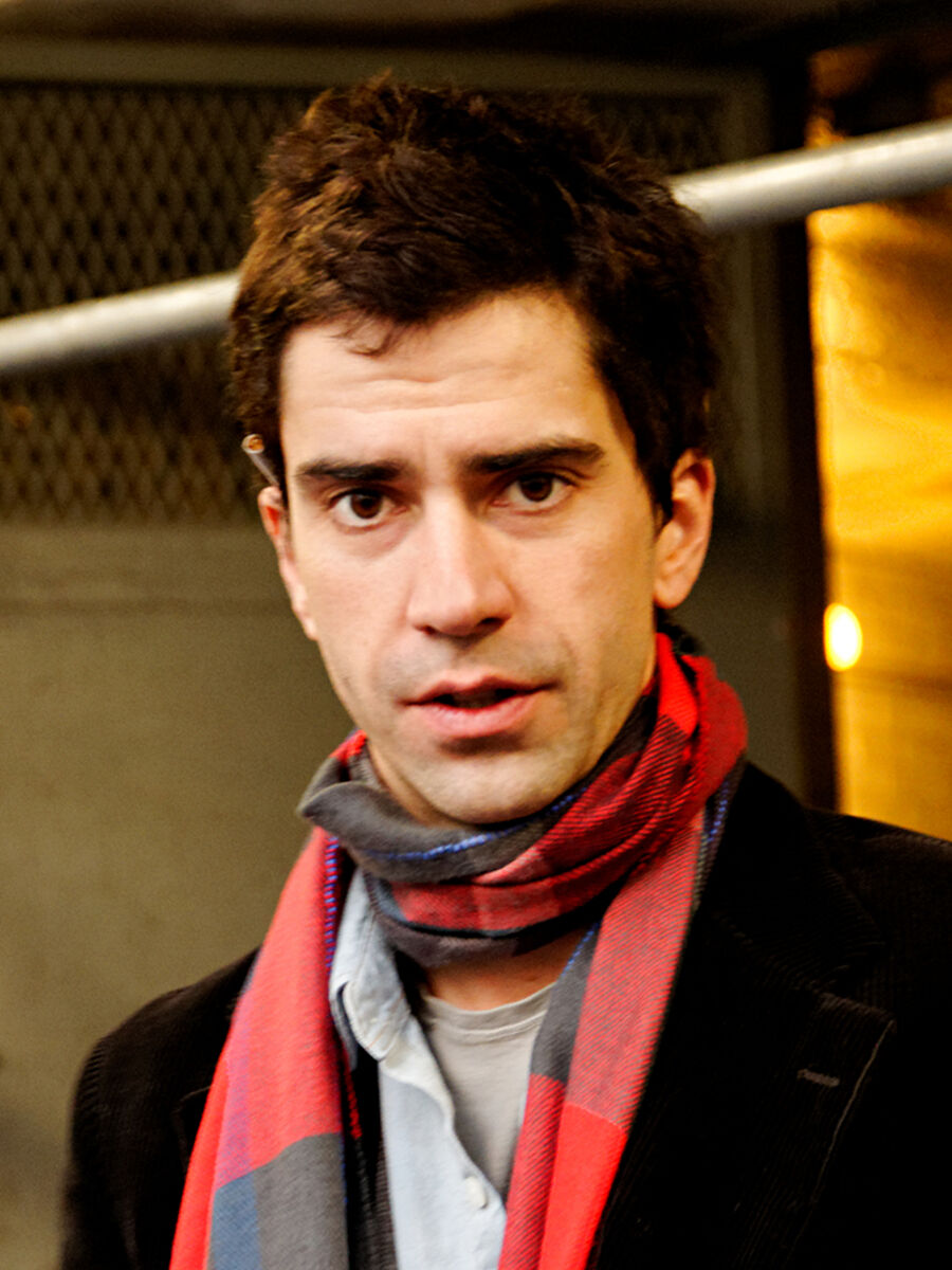 Hamish Linklater Net Worth Details, Personal Info