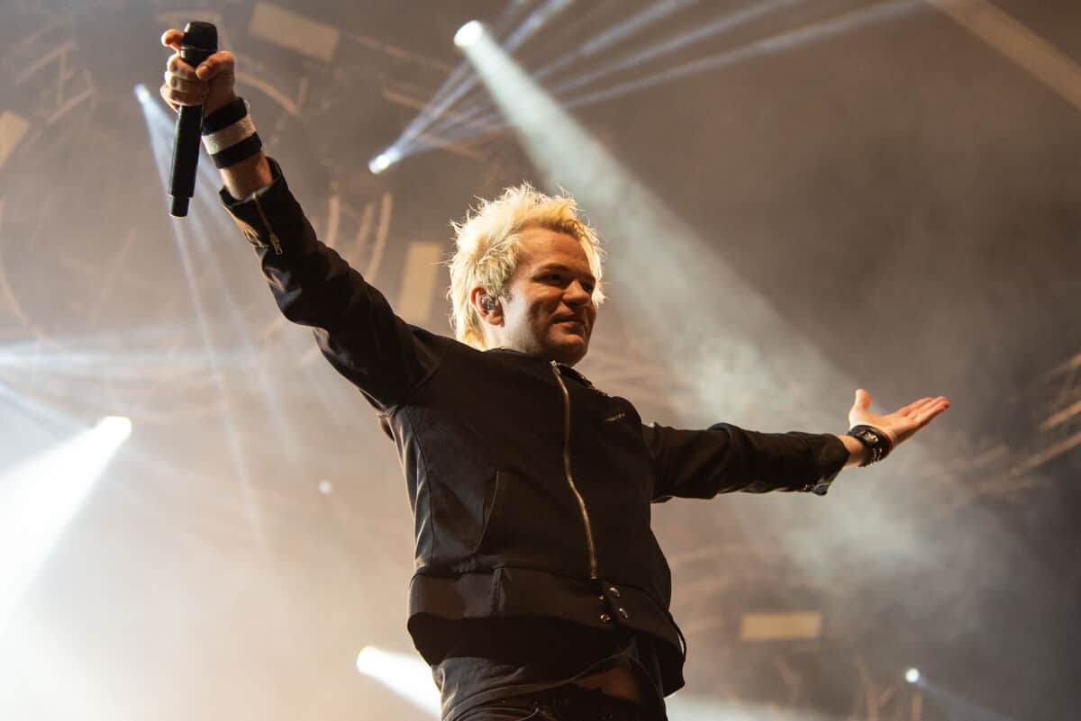 Deryck Whibley - Famous Singer