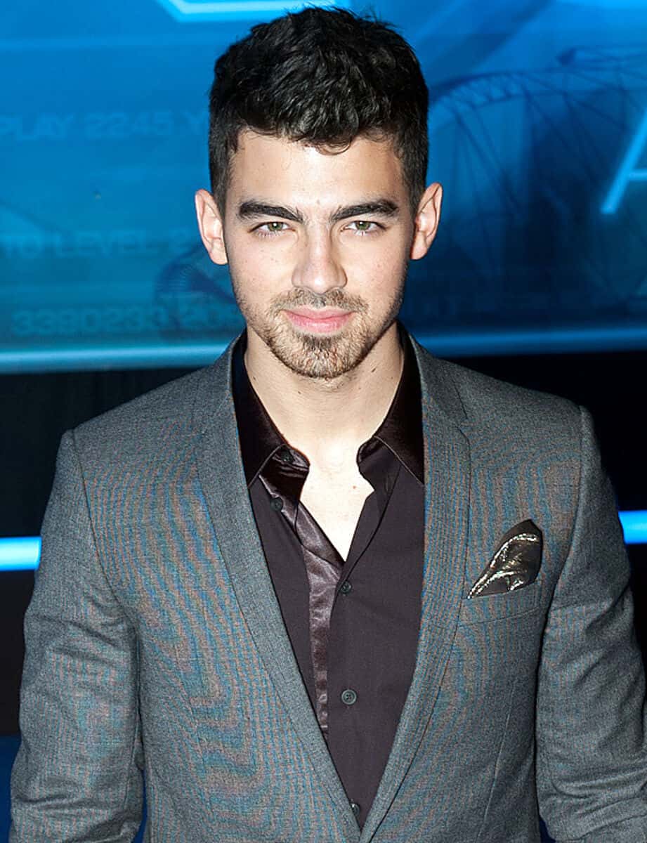 Joe Jonas - Famous Actor