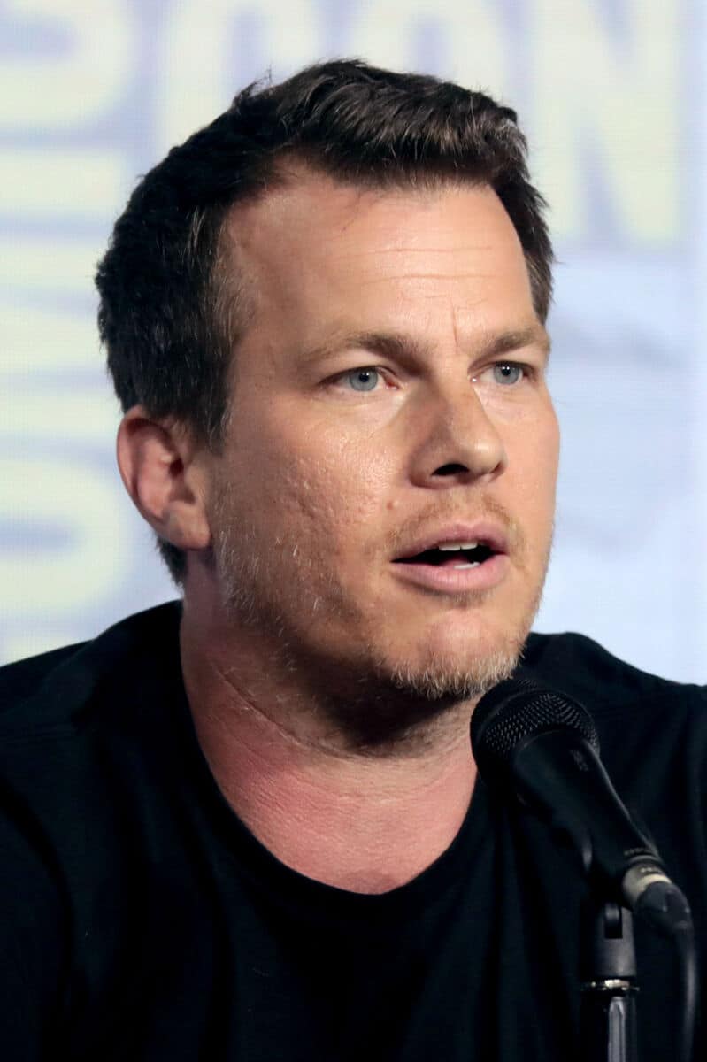 Jonathan Nolan net worth in Authors category